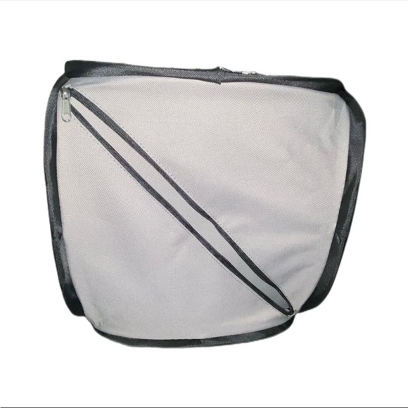 Small pet travel carrier - Picture 4 of 7